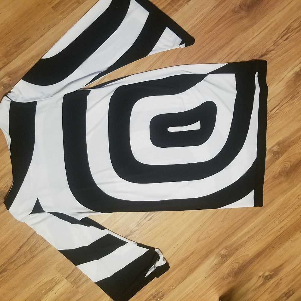 Dress - Picture 6 of 8